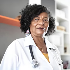 <strong>Michelle Davis | Trichologist & Herbalist</strong>